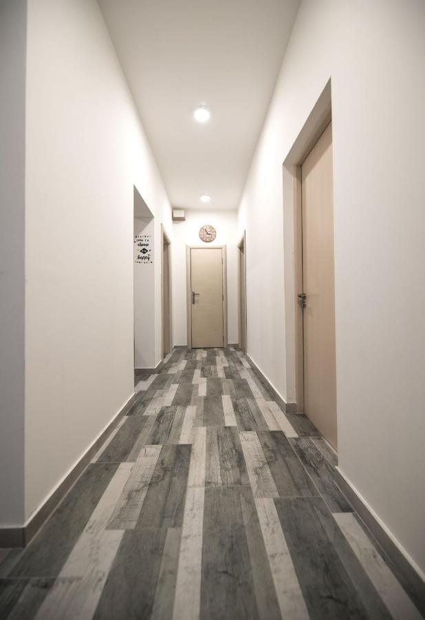 Hostel Evropa Nikšić Eksteriør billede